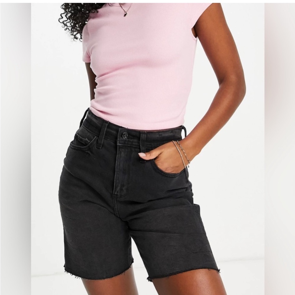 Hollister ultra high rise Dad short 7”